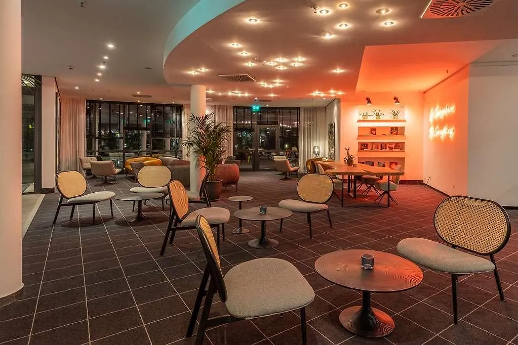 ****  Hotel Four Ratingen Dusseldorf Airport Germania